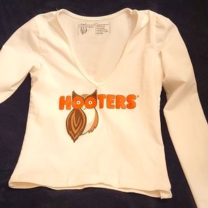 Authentic long sleeve hooters top